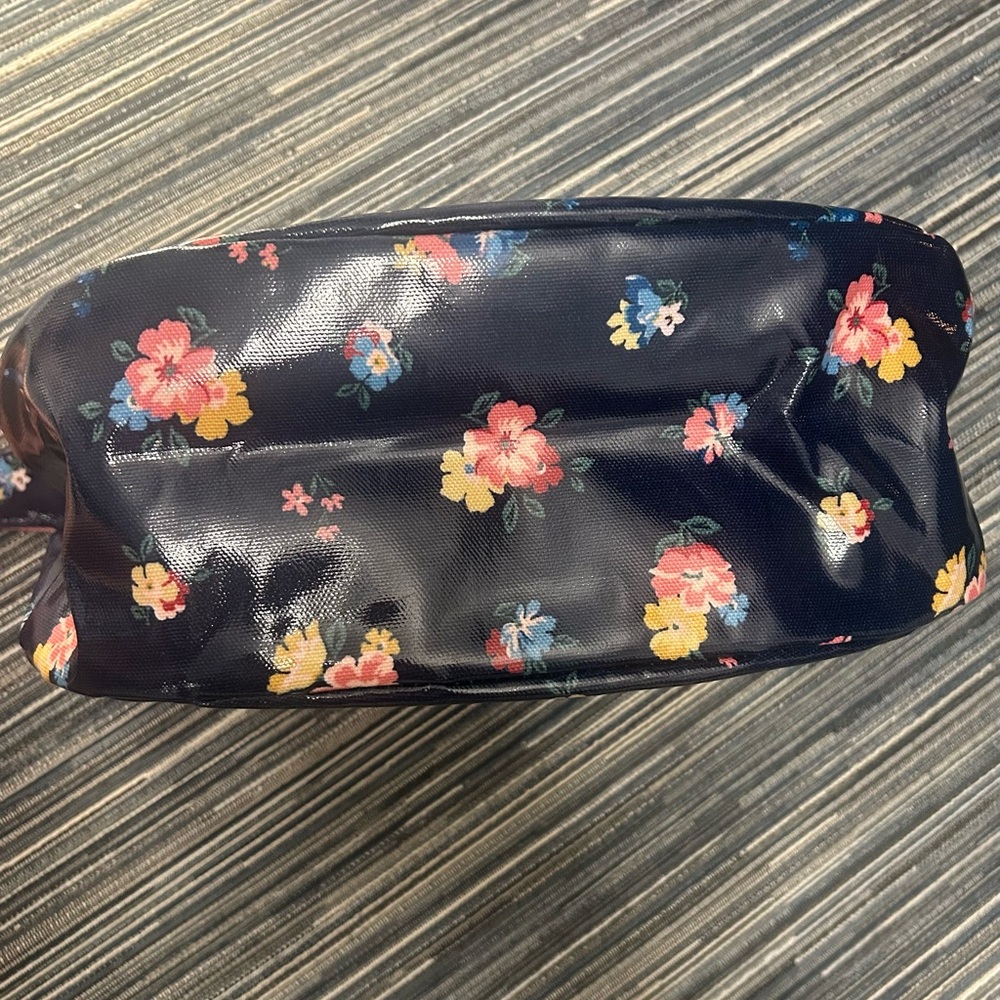 Cath Kidston London Coated Canvas Slinger Shoulder Bag Navy Blue and Floral - Picture 4 of 7